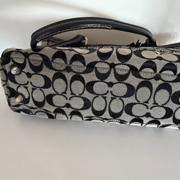 Coach Handbag - Picture 3 of 4